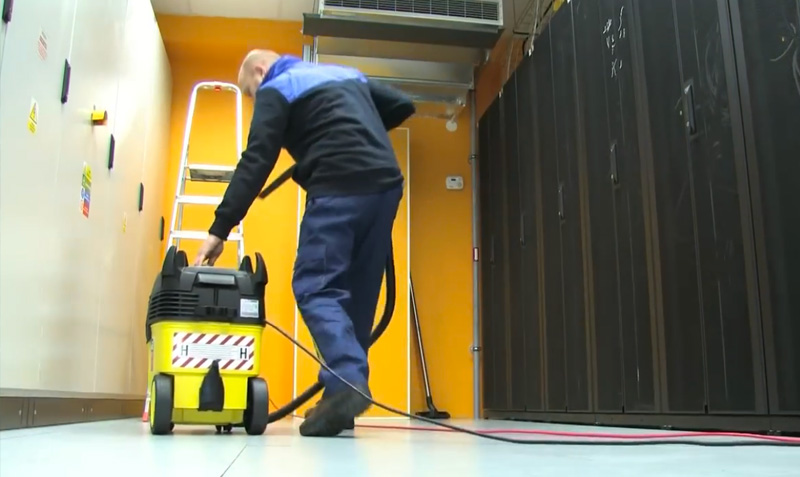 Úklid datacenter, testy non-IT technologií